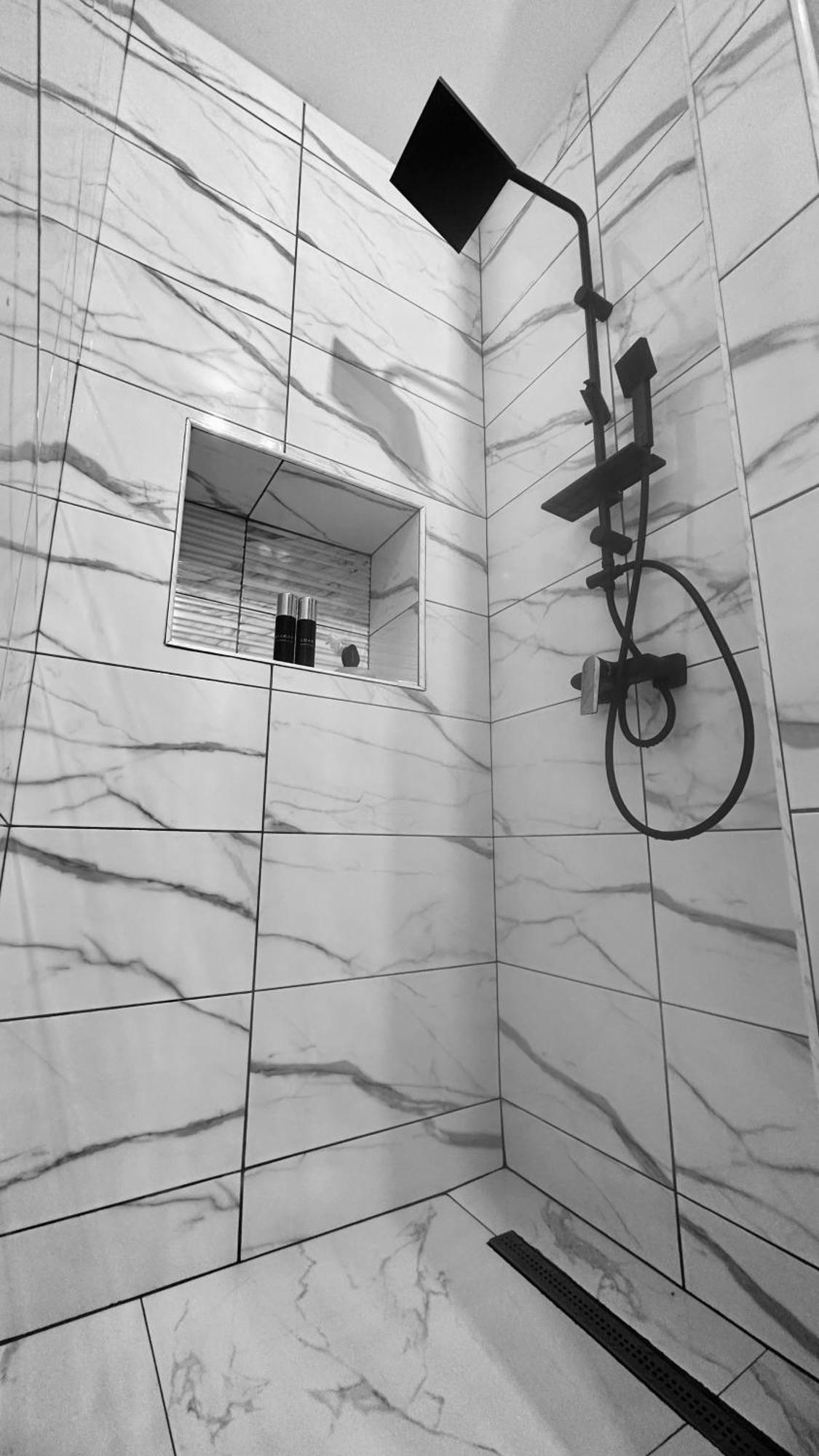 Stay Inn Central Brasov Apartments Buitenkant foto
