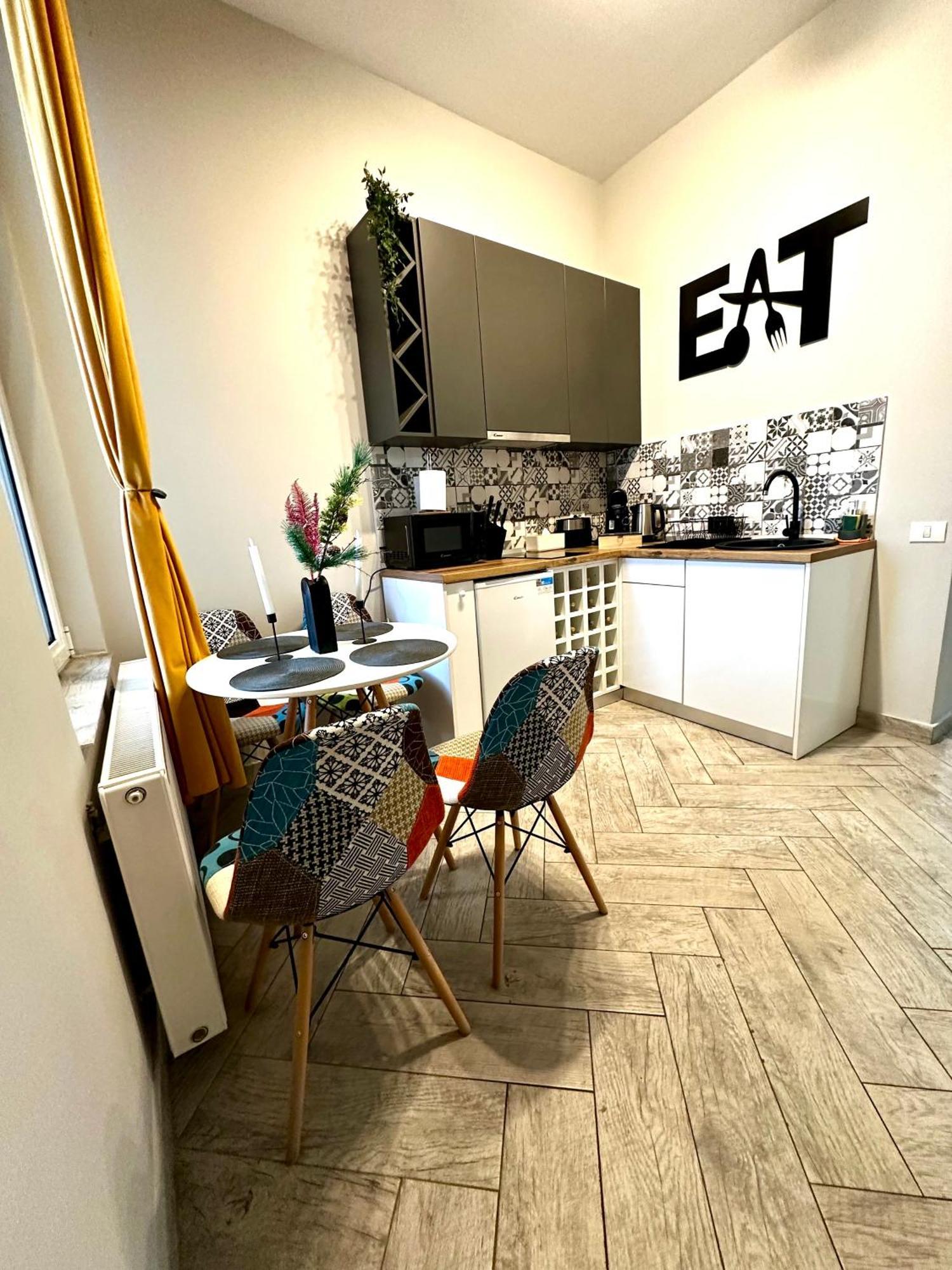 Stay Inn Central Brasov Apartments Buitenkant foto