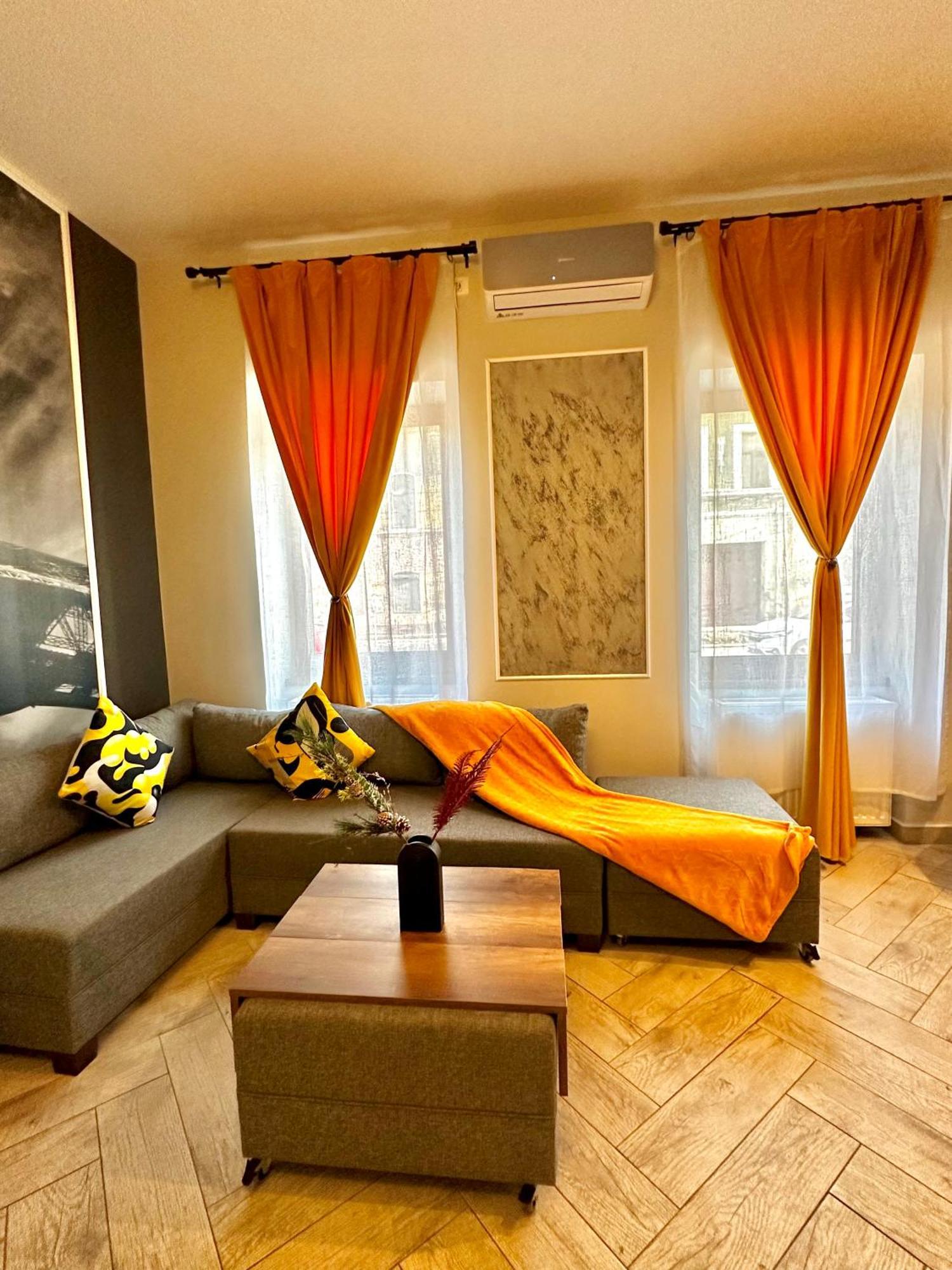 Stay Inn Central Brasov Apartments Buitenkant foto